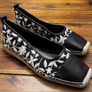Vince Camuto Black and Cream Floral Espadrilles